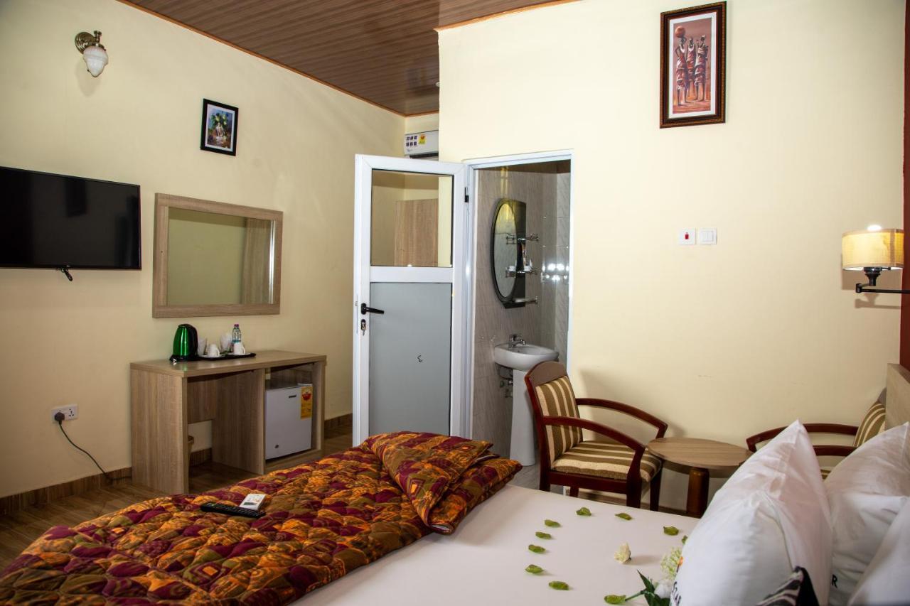 Grand Star Hotel North Legon Esterno foto