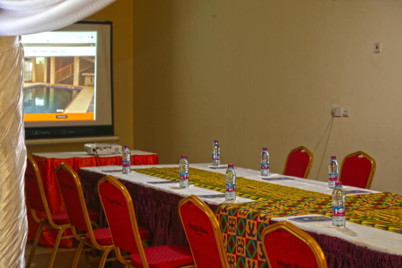 Grand Star Hotel North Legon Esterno foto