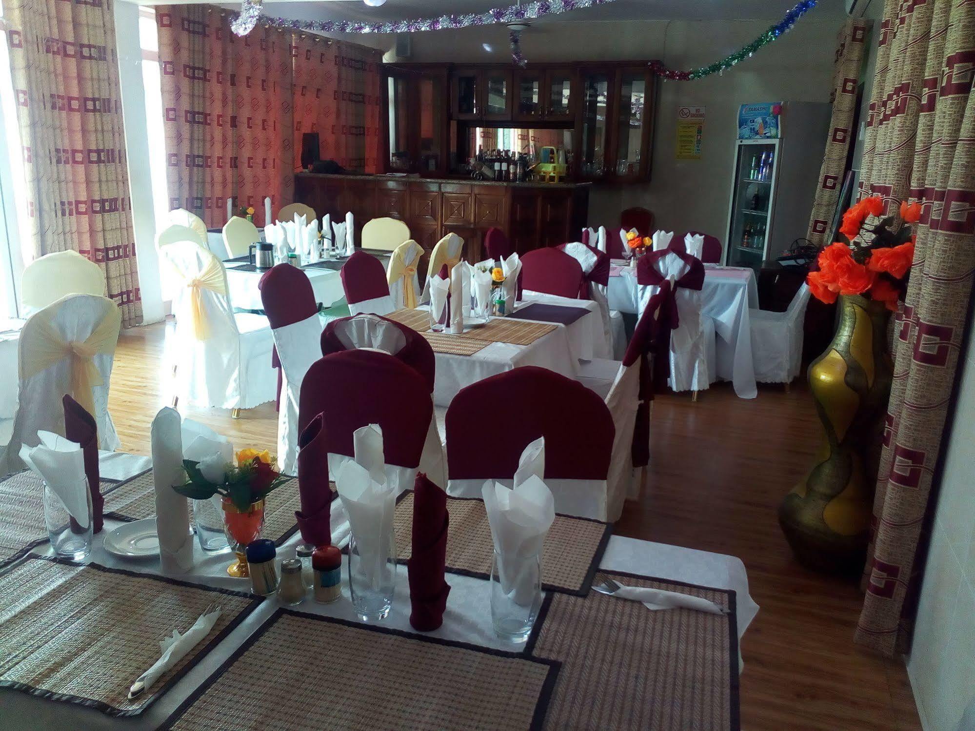 Grand Star Hotel North Legon Esterno foto