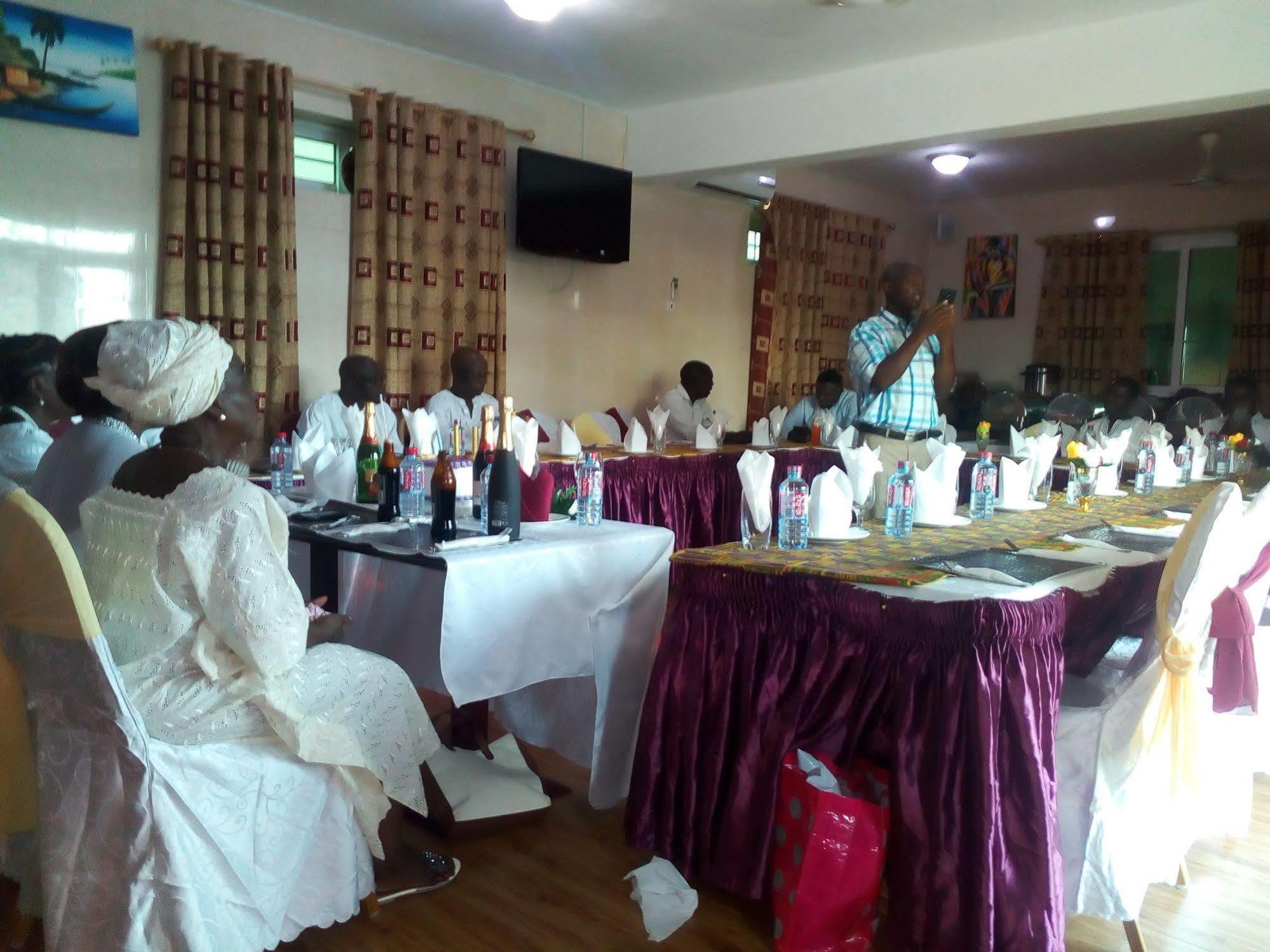 Grand Star Hotel North Legon Esterno foto