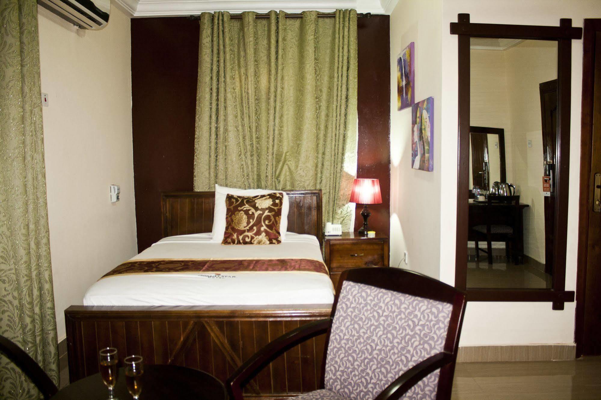 Grand Star Hotel North Legon Esterno foto