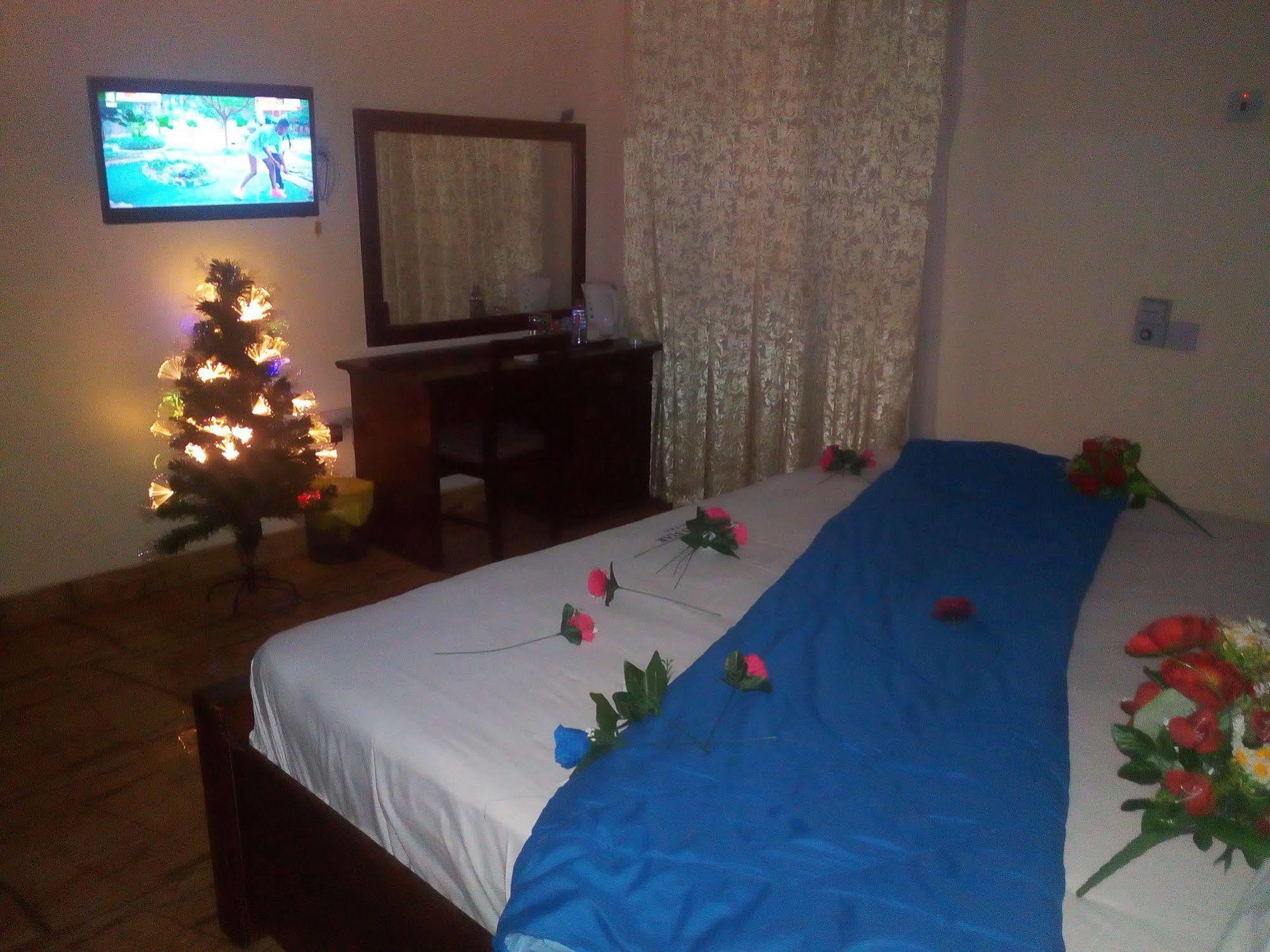Grand Star Hotel North Legon Esterno foto