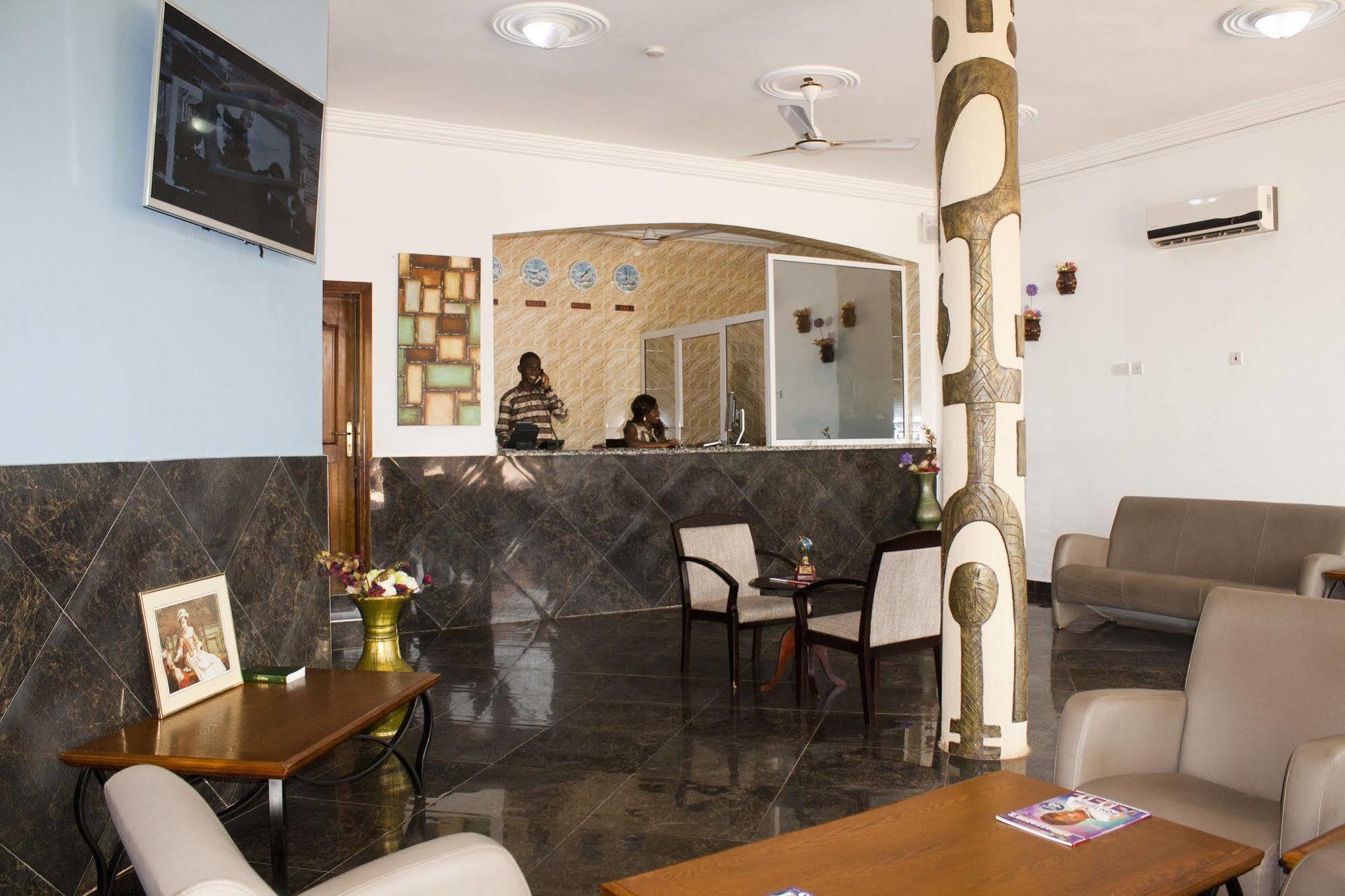 Grand Star Hotel North Legon Esterno foto