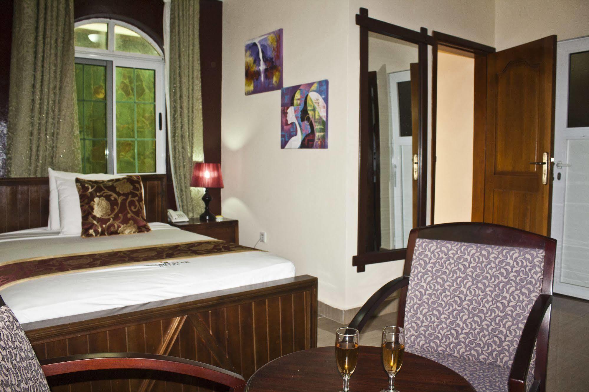 Grand Star Hotel North Legon Esterno foto